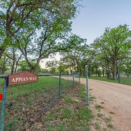 Appian Way Tuscan Cottage 弗雷德里克斯堡 外观 照片